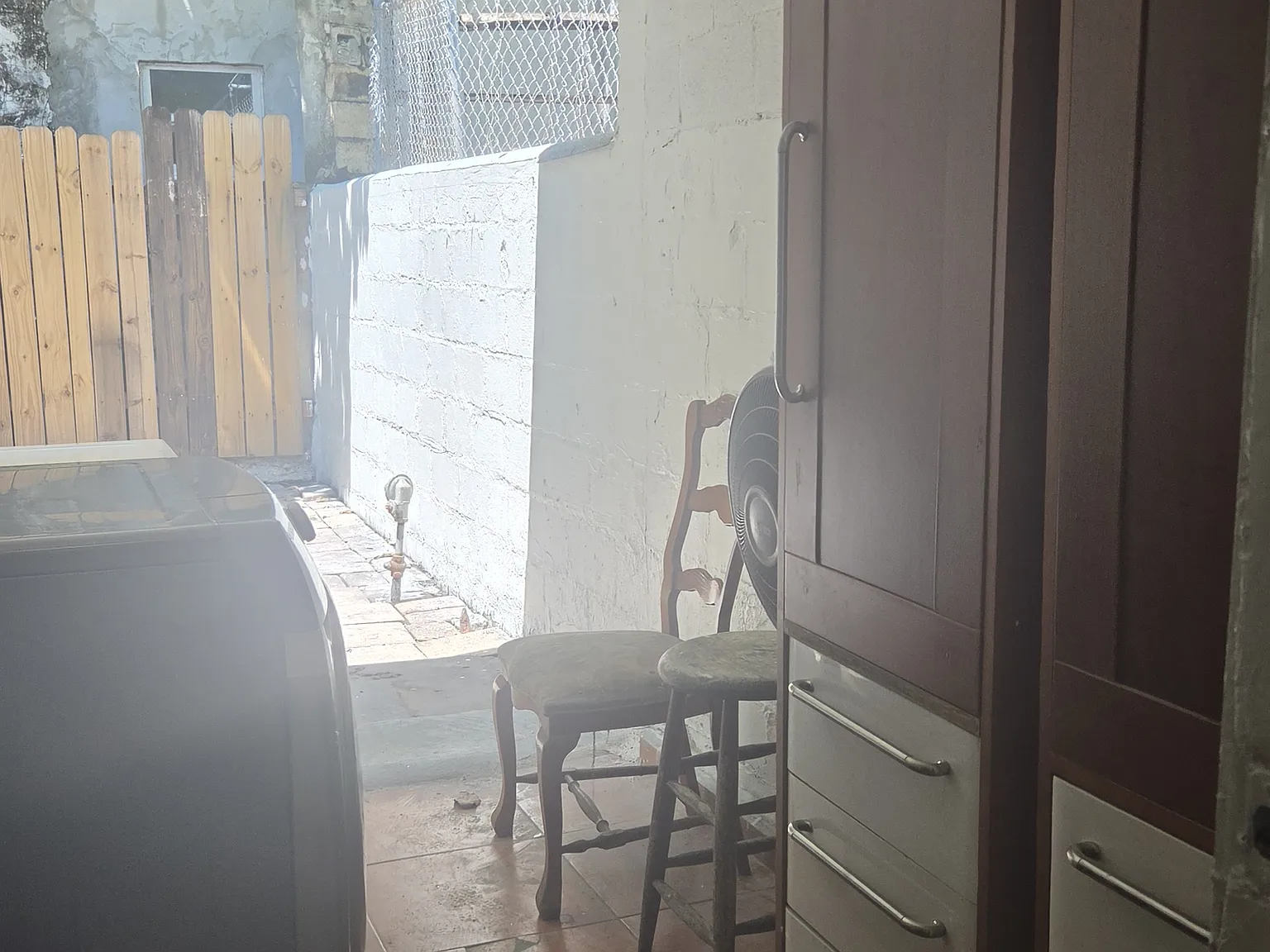 2 bed, 650 sqft, $2,100 — Photo 3