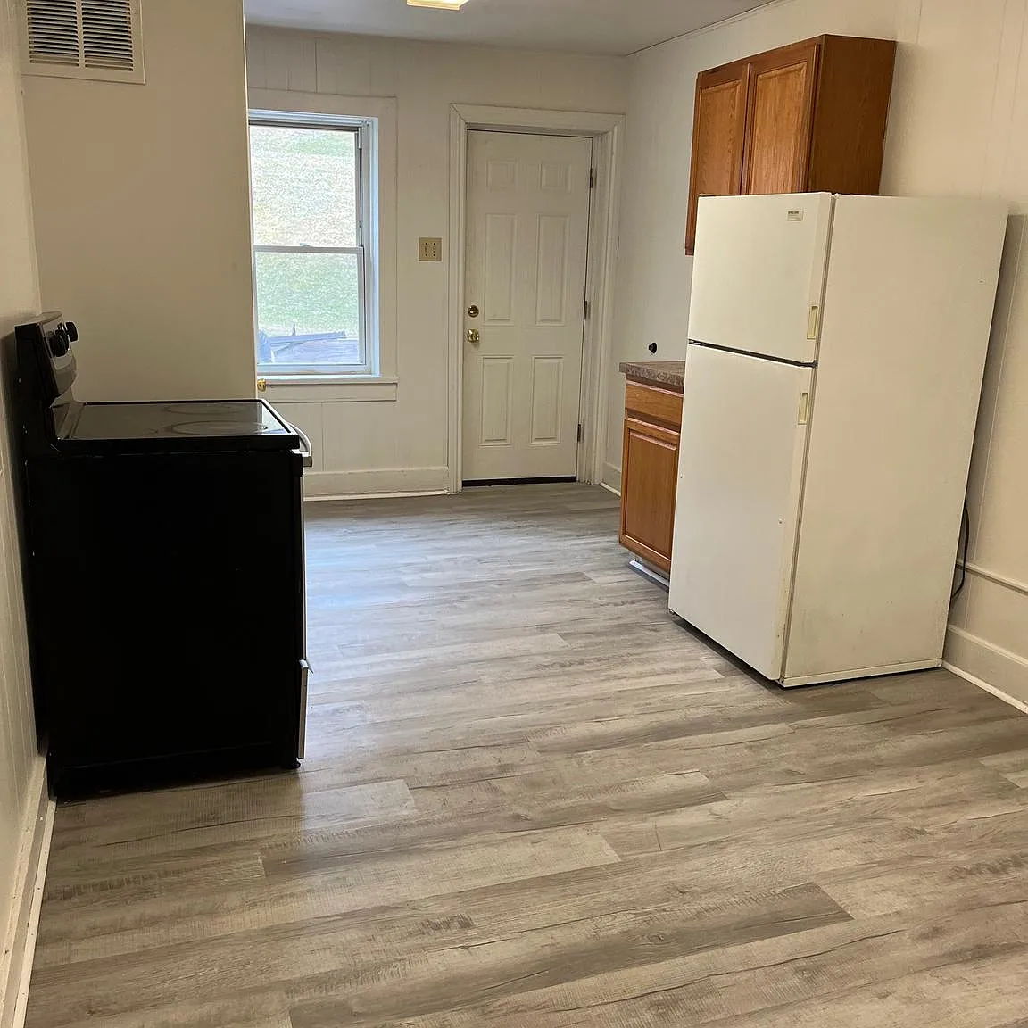 1 bed, 700 sqft, $1,075 — Photo 3