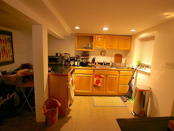 5th image of 548-552 Ashbury St