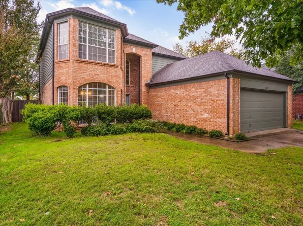 2800 Oakdale Dr, Burleson, TX 76028