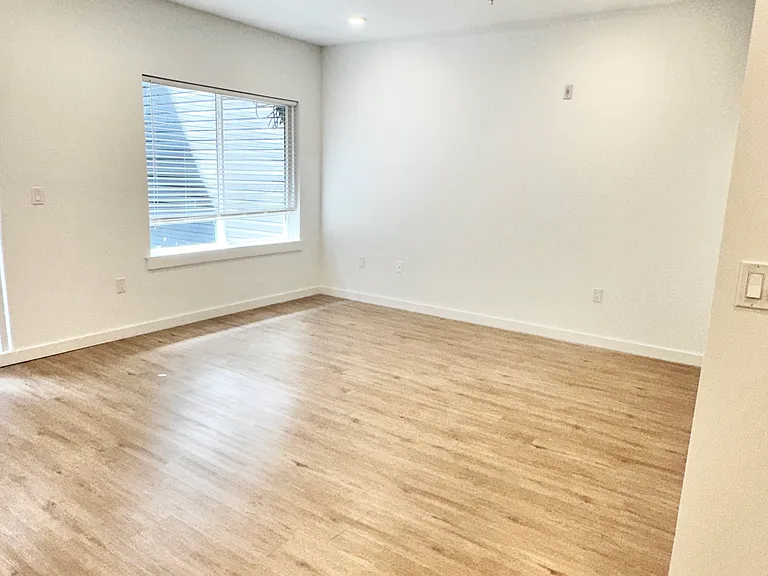 834 N Broad St #3 — Photo 11