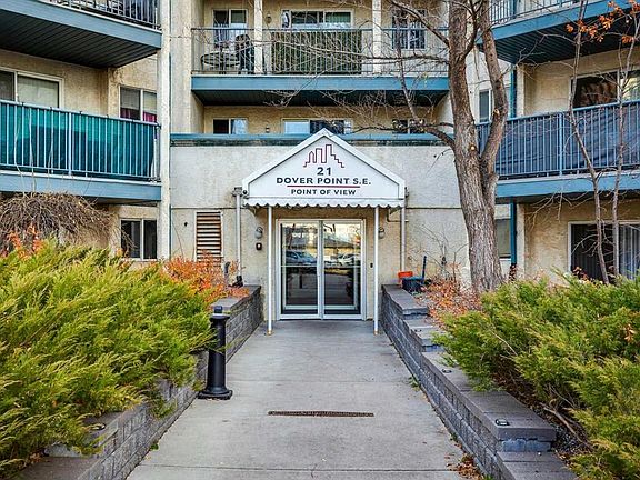 2nd image of 21 SW Dover Point SE #102