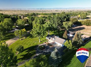 460 Country Club Dr, Riverton, WY 82501