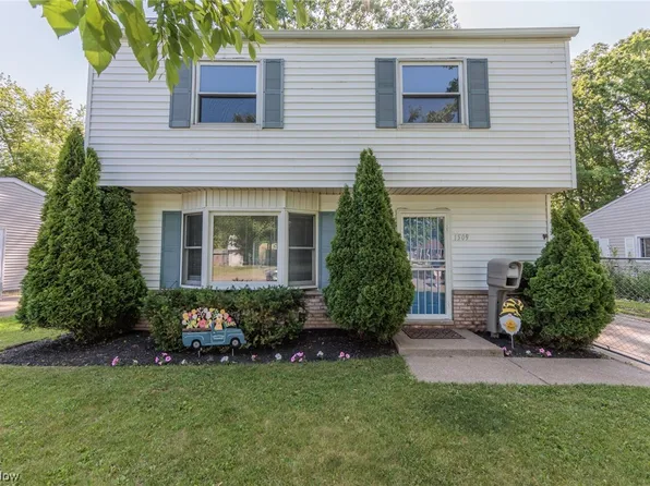 1509 Paine St, Lorain, OH 44052