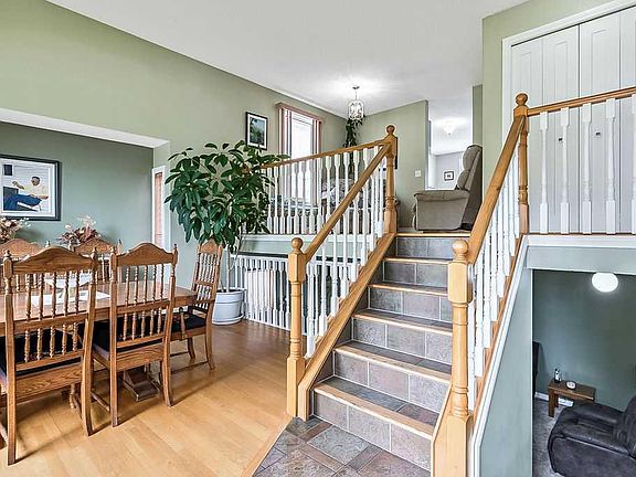 2nd image of 141 W Shawfield Way SW
