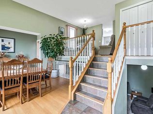 141 W Shawfield Way SW, Calgary, AB T2Y2Y2