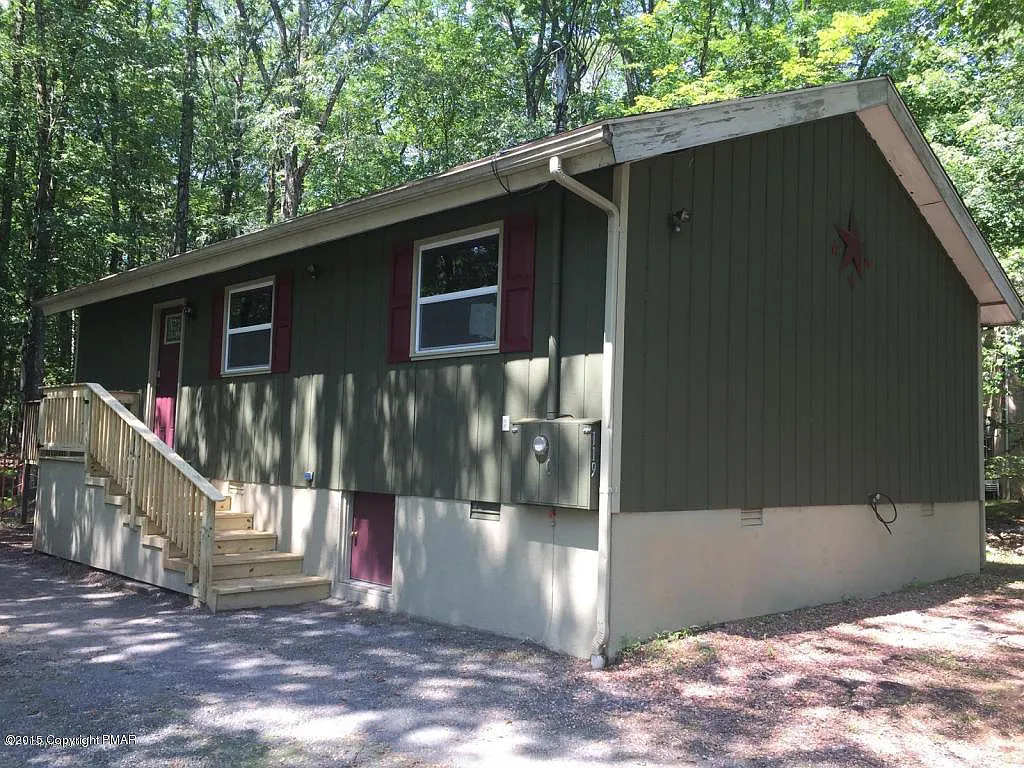 1207 Woodland Dr photo 1