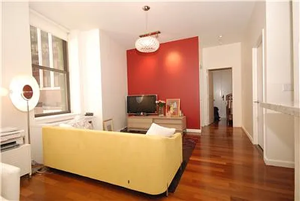 Rented by Warburg | media 2