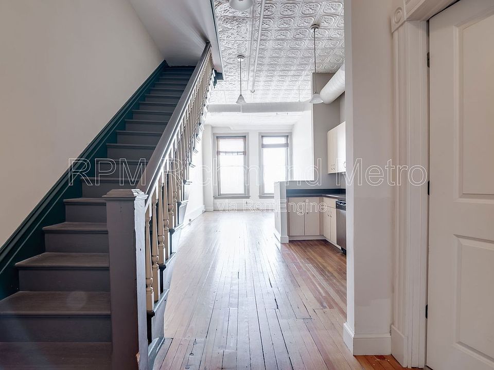 1st image of 121 W Broad St APT 205