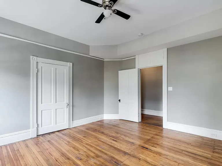 939 W Grace St — Photo 33