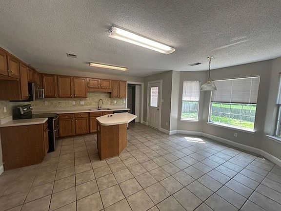5th image of 7167 Creekside Dr