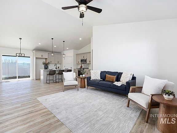 3rd image of 403 Brentwood Drive Block Lot 7-1