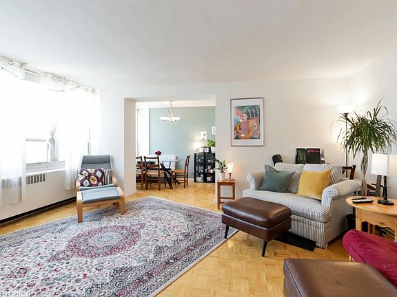 3rd image of 3950 N Lake Shore Dr APT 1428