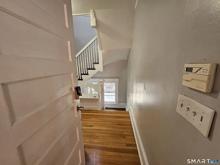 592 Laurel Ave #2 — Photo 9