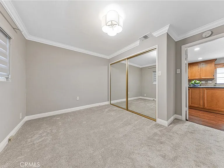 927 Montecito Dr — Photo 22