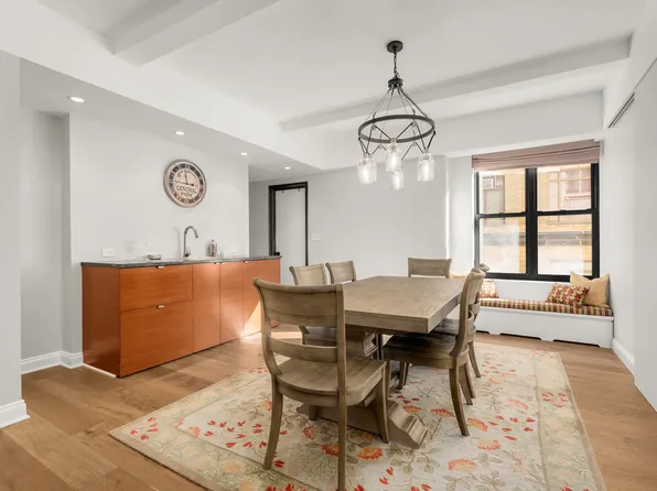 12 West 72nd Street image 10 of 21