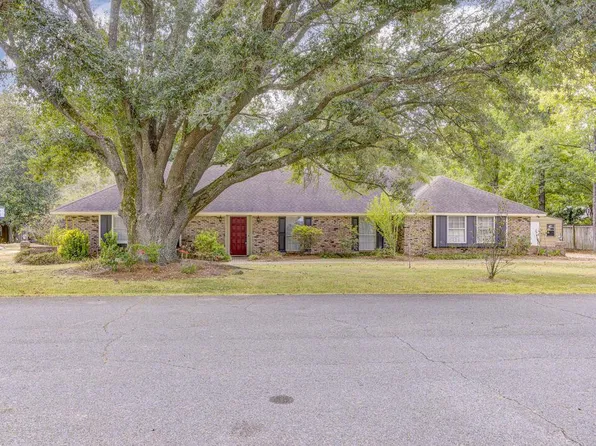 10 Jil Marie Cir, Vicksburg, MS 39183