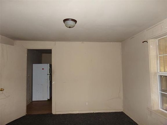 4th image of 2626 Wilhurt Ave