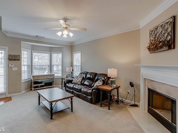 4th image of 5210 Birch Ct