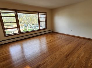 7840 Niles Ave APT 2S, Skokie, IL 60077