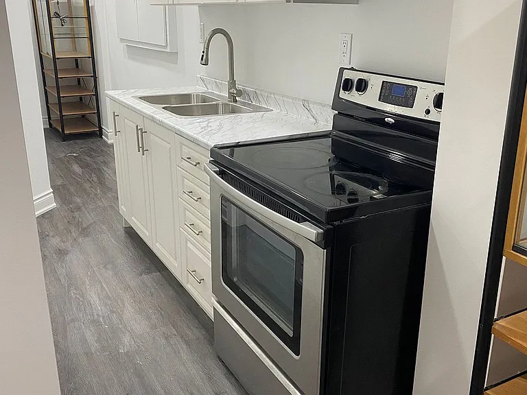 1272 Foxglove Pl — Photo 2