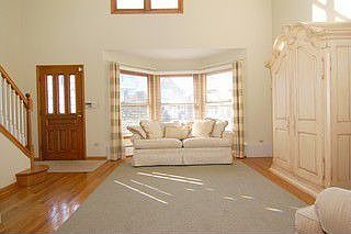 1st image of 4103 N Claremont Ave