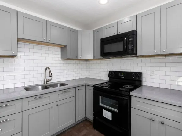 2918 E ROESER Road, Phoenix, AZ 85040