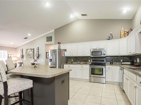 4th image of 7899 Sugar Pine Blvd