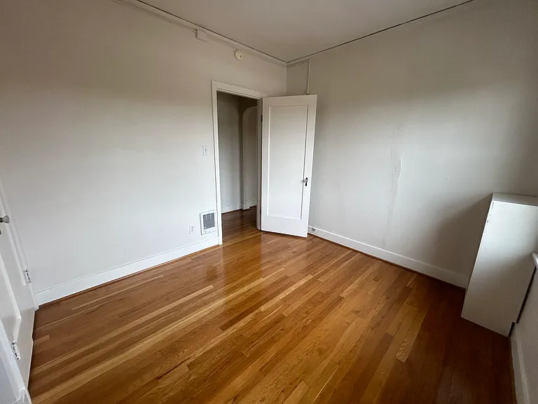 1530 NE 10th Ave #301 — Photo 6
