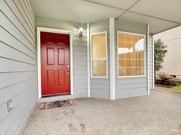 3rd image of 7526 195th Street Ct E