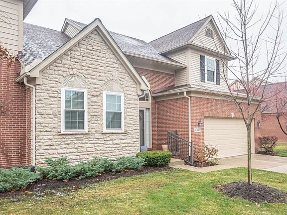 2nd image of 47621 Scenic Circle Dr N