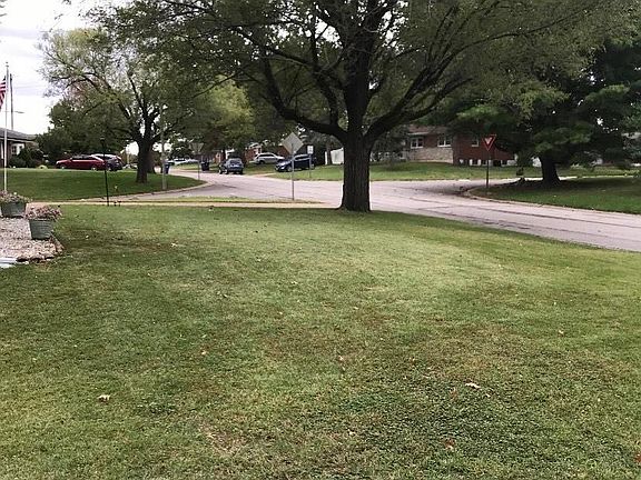 2nd image of 407 Lambeth Ln #2