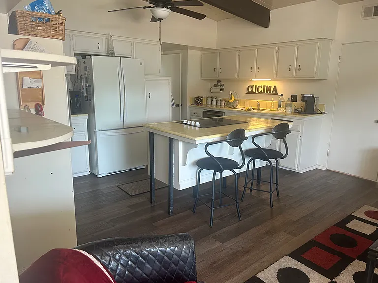 3015 Award Row — Photo 4