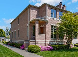 6642 W Albion Ave, Niles, IL