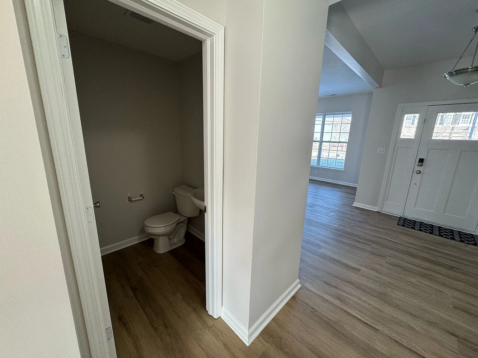 4 bed, 3492 sqft, $3,200 — Photo 3