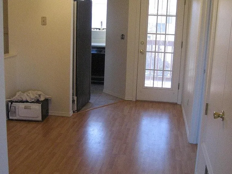 2860 N Fairview Dr — Photo 6