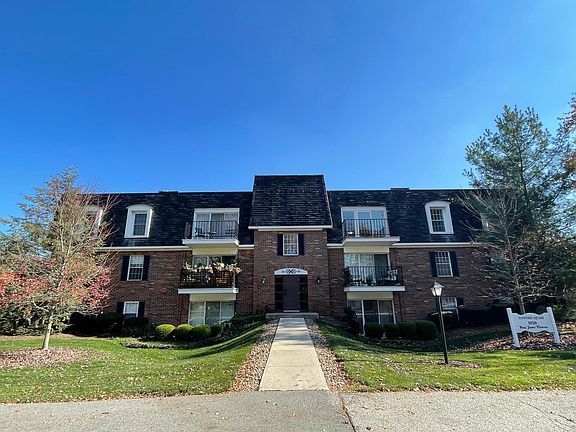3rd image of 1930 King James Pkwy APT 305
