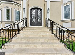 72 Dellwood Rd, Edison, NJ 08820