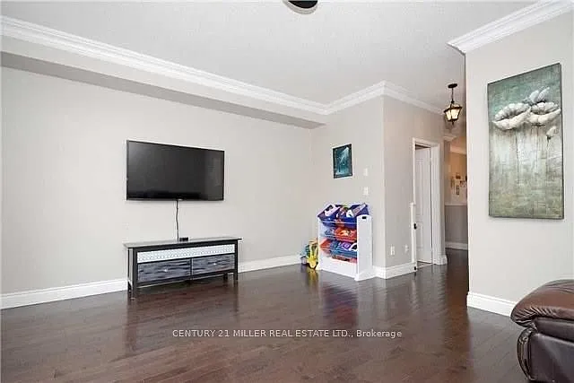 2357 Sutton Dr — Photo 5