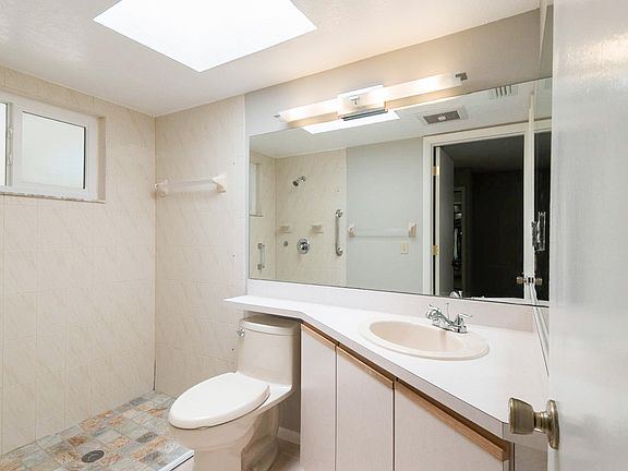 3rd image of 8422 Singapore Ct