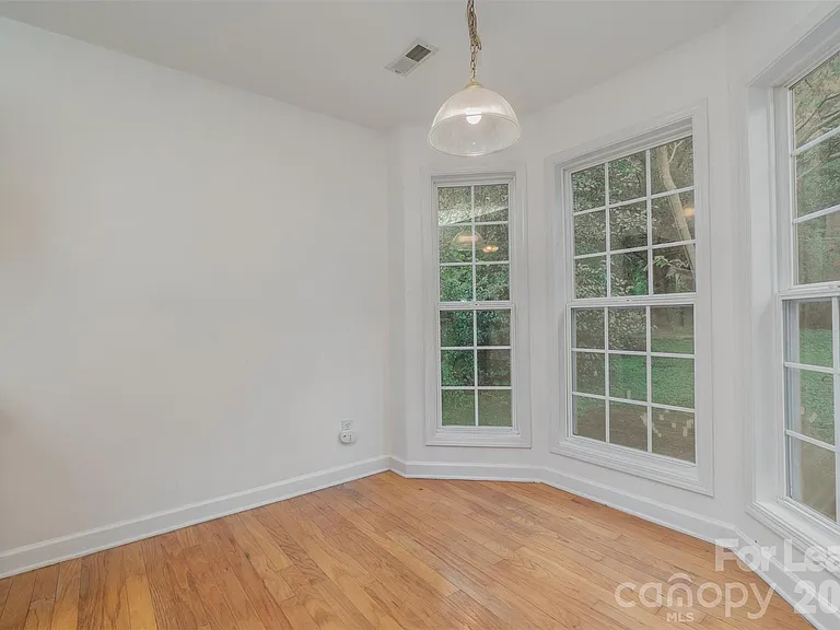 2716 Rabbit Ridge Dr — Photo 10