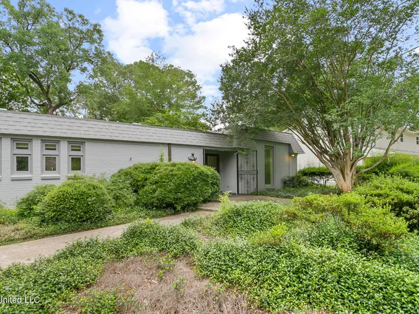 4418 Deercreek Dr, Jackson, MS 39211