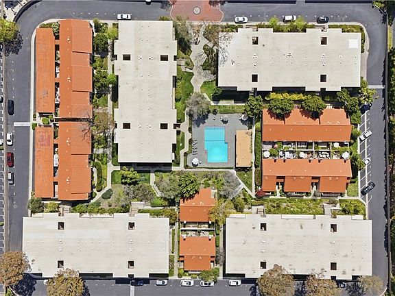 5th image of 5915 Armaga Spring Rd Unit A