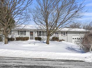 512 School Dr, Fredericksburg, PA 17026