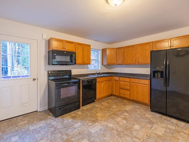95 Portland Way #2 — Photo 5