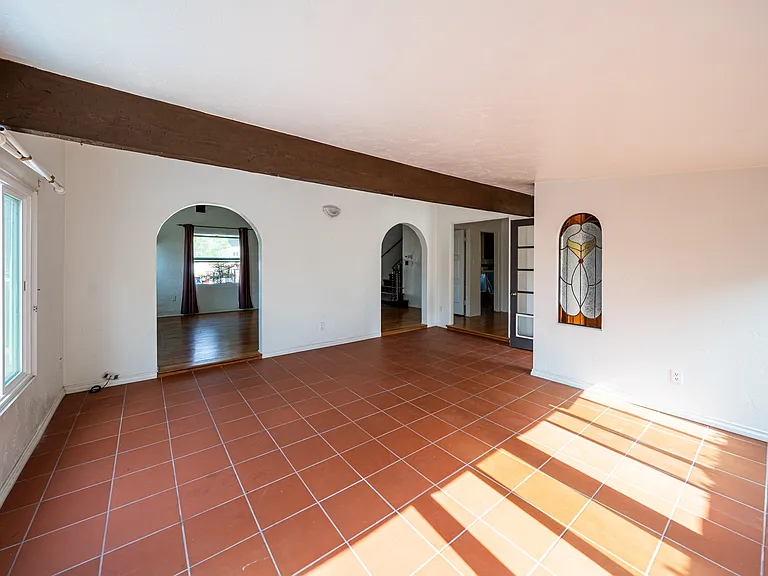 3605 Dove Ct — Photo 3
