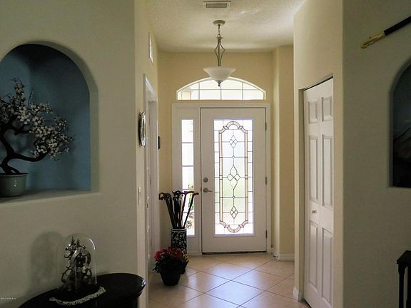 3rd image of 768 Crestwood Dr