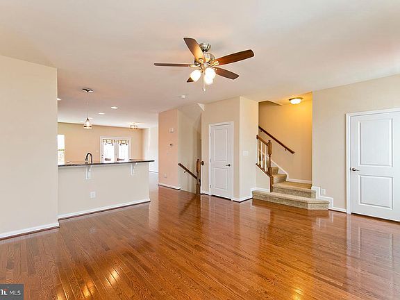 4th image of 133 Hornbeam Dr