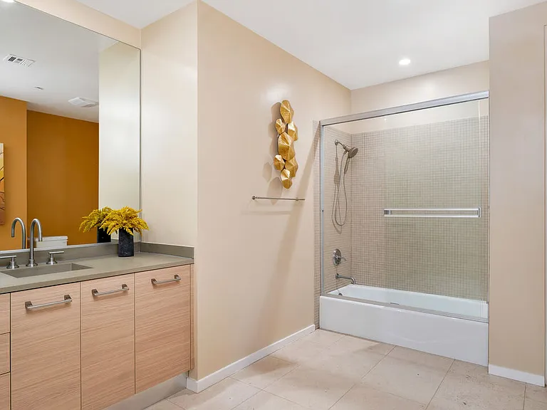 12411 Pacific Ave #101 — Photo 30