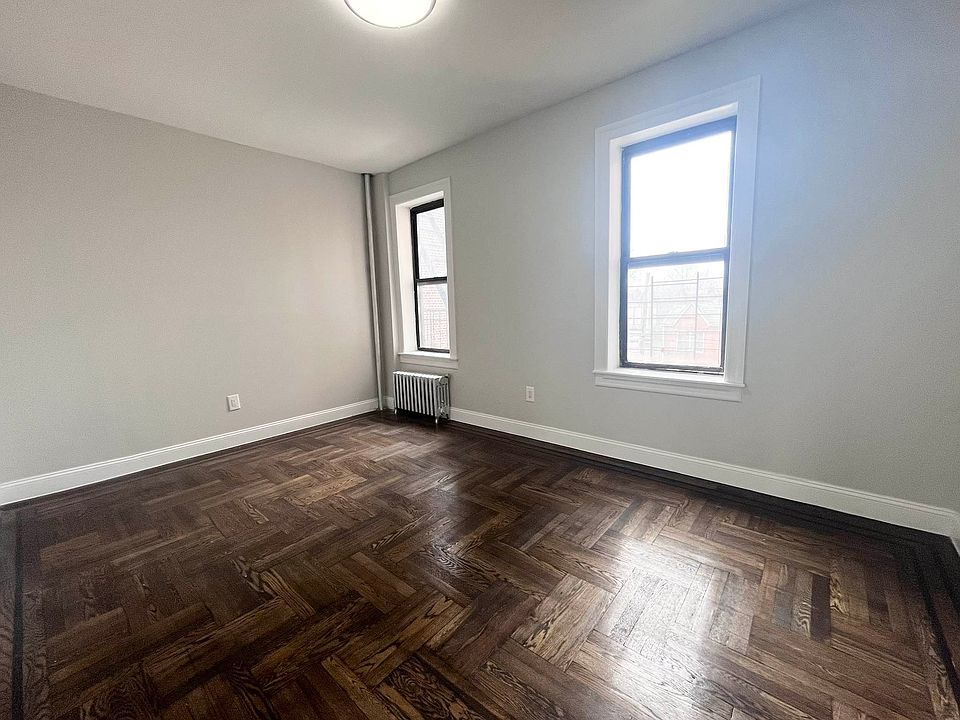 2nd image of 2075 E 16th St APT 3L